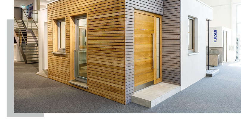 Fassaden aus Holz in der Ausstellung von Schwarz & Sohn